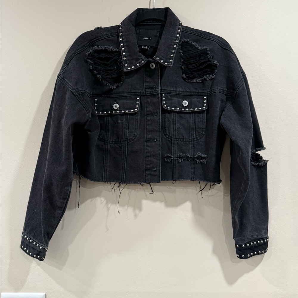 🔥Forever 21 Women’s Sudded Black Denim Jacket Size S NWOT🔥